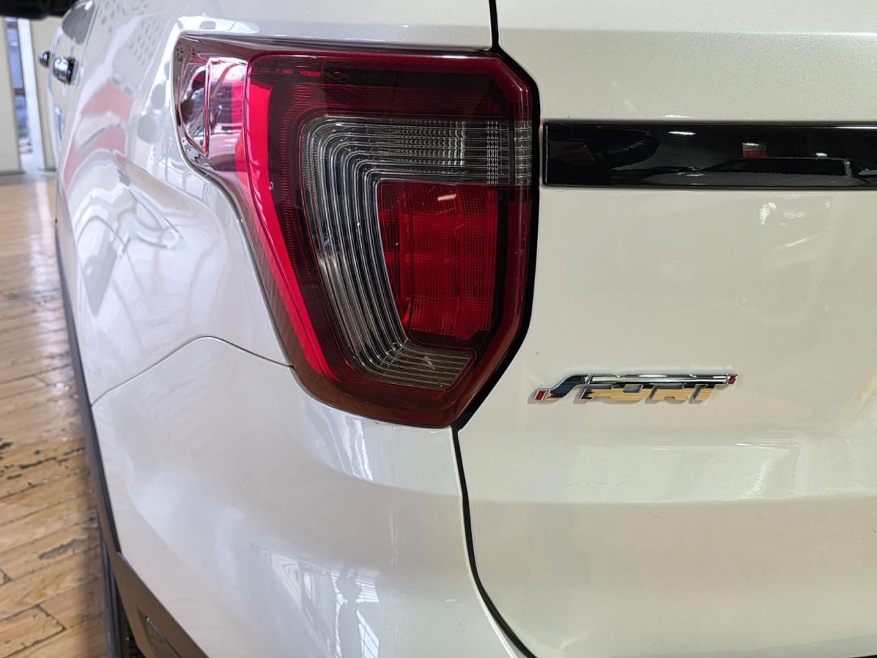 2018 Ford Explorer Sport AWD - CAMERA|NAVI|BLINDSPOT|LANEKEEP|SUNROOF - Photo #6