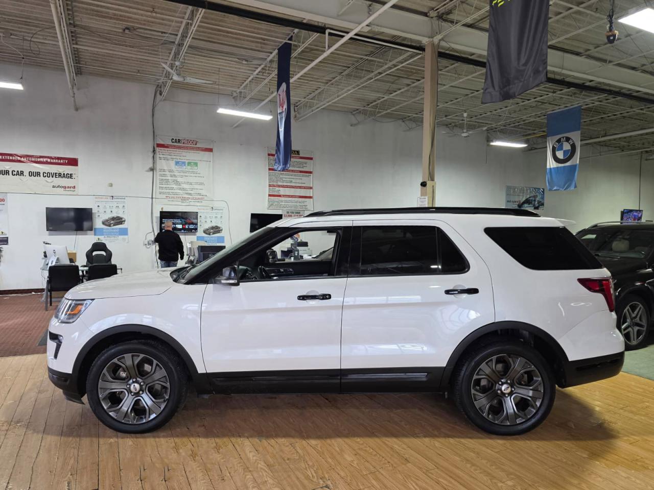 2018 Ford Explorer Sport AWD - CAMERA|NAVI|BLINDSPOT|LANEKEEP|SUNROOF - Photo #3