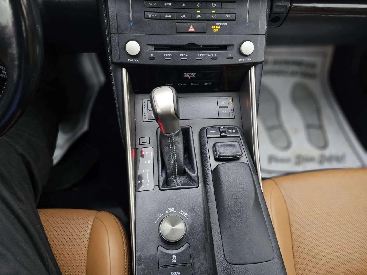 2016 Lexus IS 350 4DR SDN AWD - Photo #17