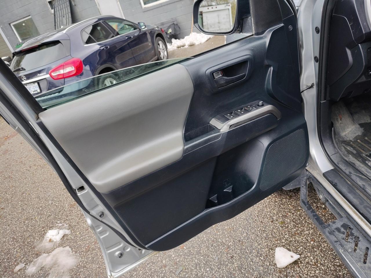 2019 Toyota Tacoma SR5 Photo