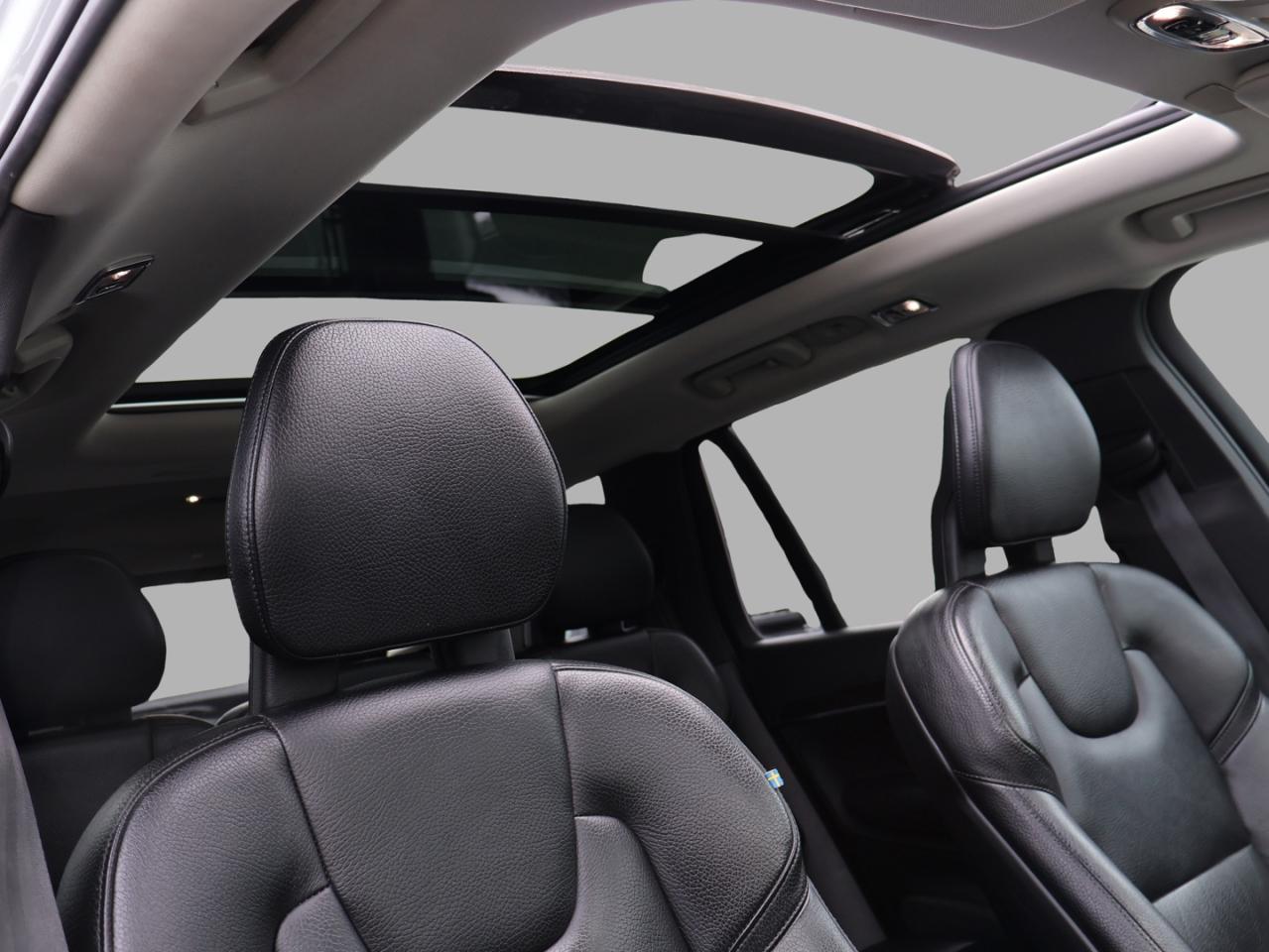 2018 Volvo XC90 T6 MOMENTUM AWD CERTIFIED *VOLVO MAINTAIN* CAMERA NAV BLUETOOTH LEATHER HEATED SEATS PANO ROOF CRUISE ALLOYS - Photo #20