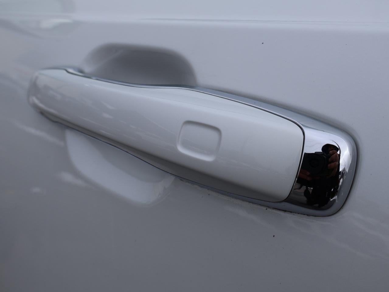 2018 Volvo XC90 T6 MOMENTUM AWD CERTIFIED *VOLVO MAINTAIN* CAMERA NAV BLUETOOTH LEATHER HEATED SEATS PANO ROOF CRUISE ALLOYS - Photo #36