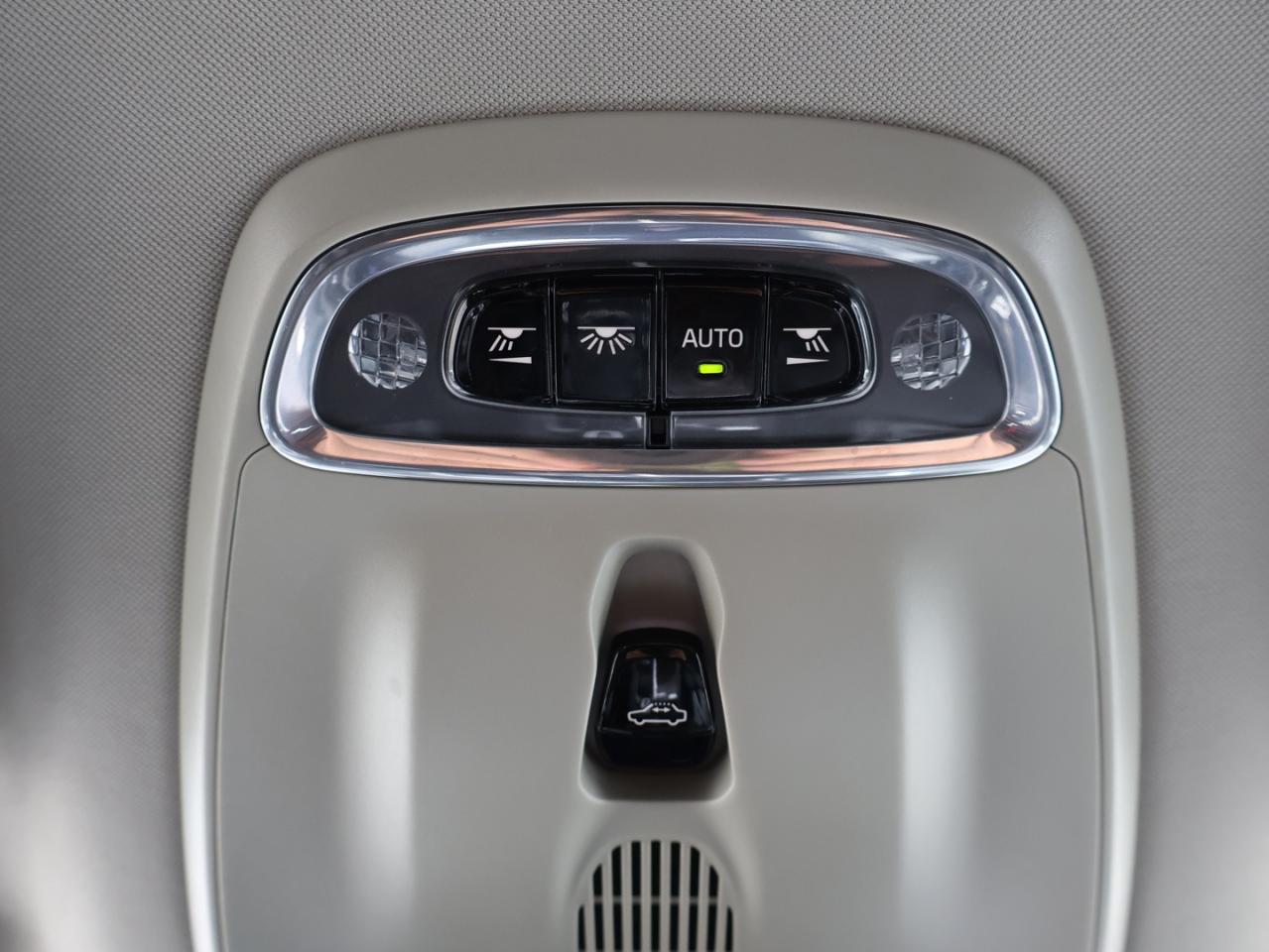 2018 Volvo XC90 T6 MOMENTUM AWD CERTIFIED *VOLVO MAINTAIN* CAMERA NAV BLUETOOTH LEATHER HEATED SEATS PANO ROOF CRUISE ALLOYS - Photo #39