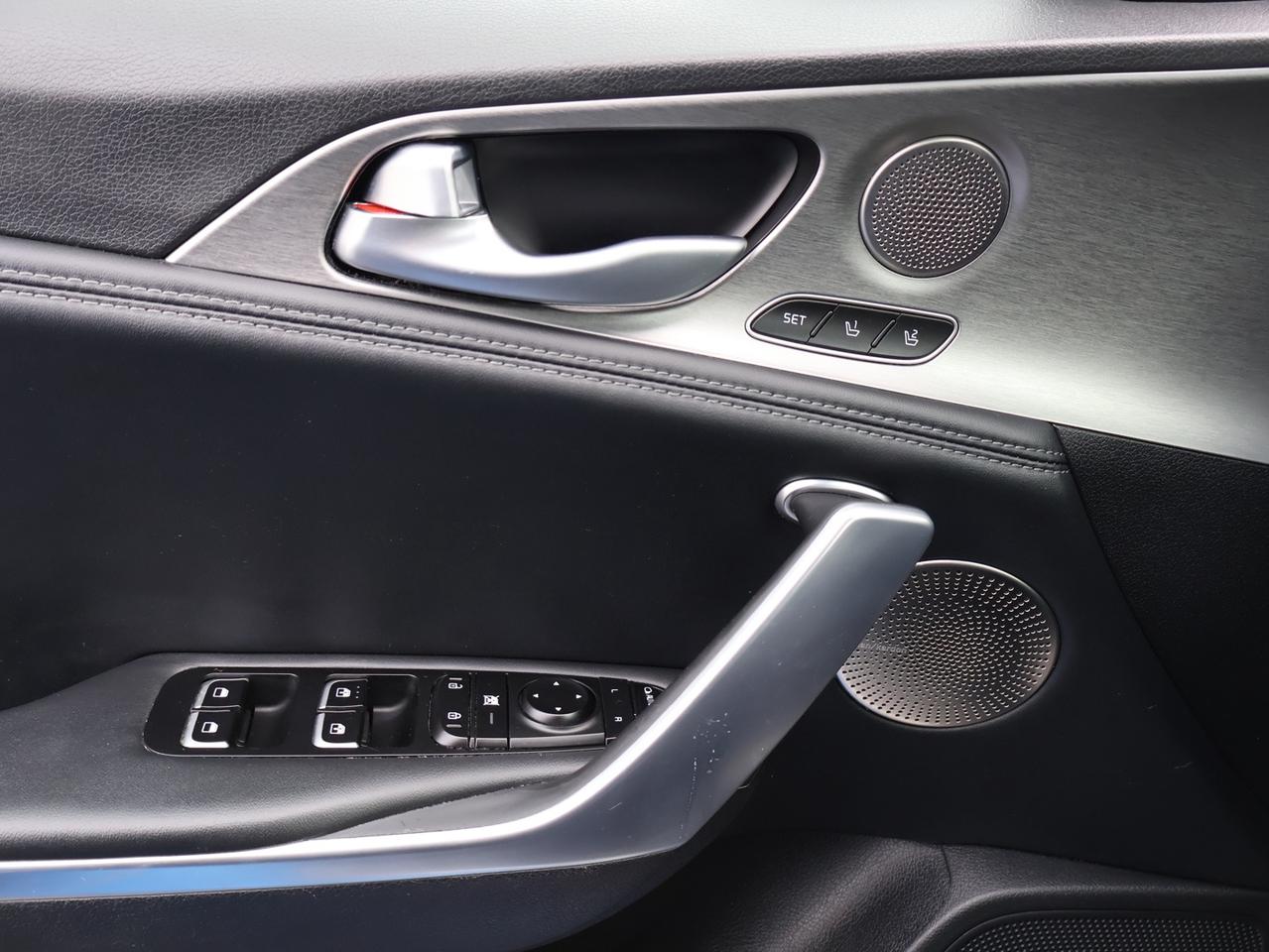 2019 Kia Stinger V6 GT LIMITED AWD CERTIFIED *ACCIDENT FREE*KIA MAINTAIN* CAMERA NAV BLUETOOTH LEATHER HEATED SEATS PANO ROOF CRUISE ALLOYS Photo