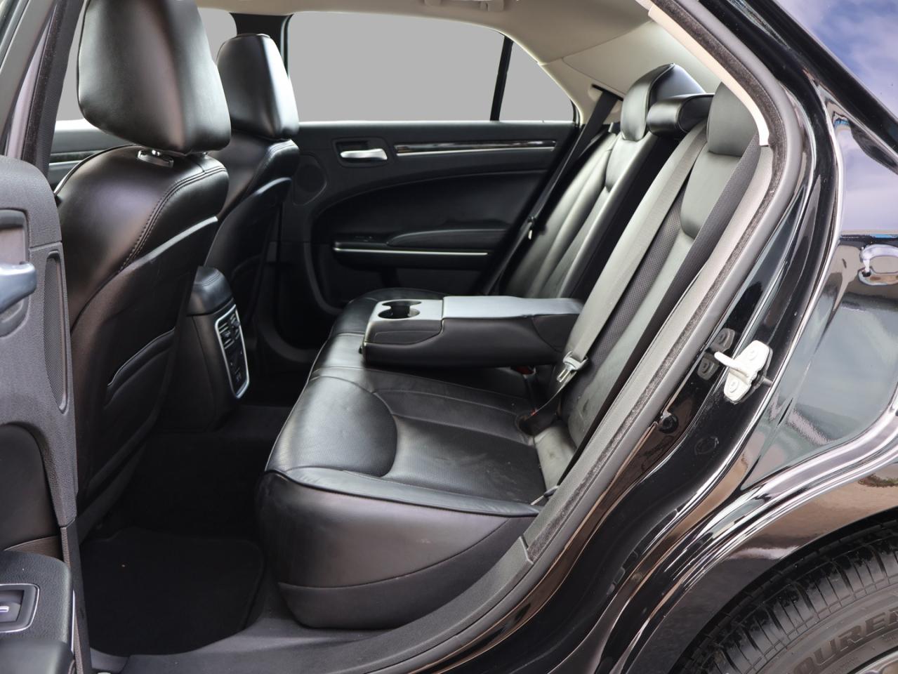 2023 Chrysler 300 TOURING-L AWD CERTIFIED *ACCIDENT FREE* CAMERA NAV BLUETOOTH LEATHER HEATED SEATS PANO ROOF CRUISE ALLOYS - Photo #15