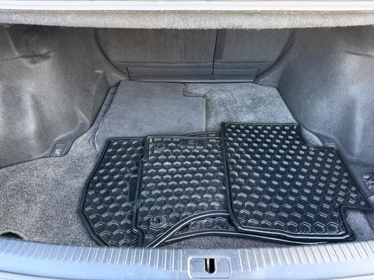 2019 Lexus IS 300 AWD Photo