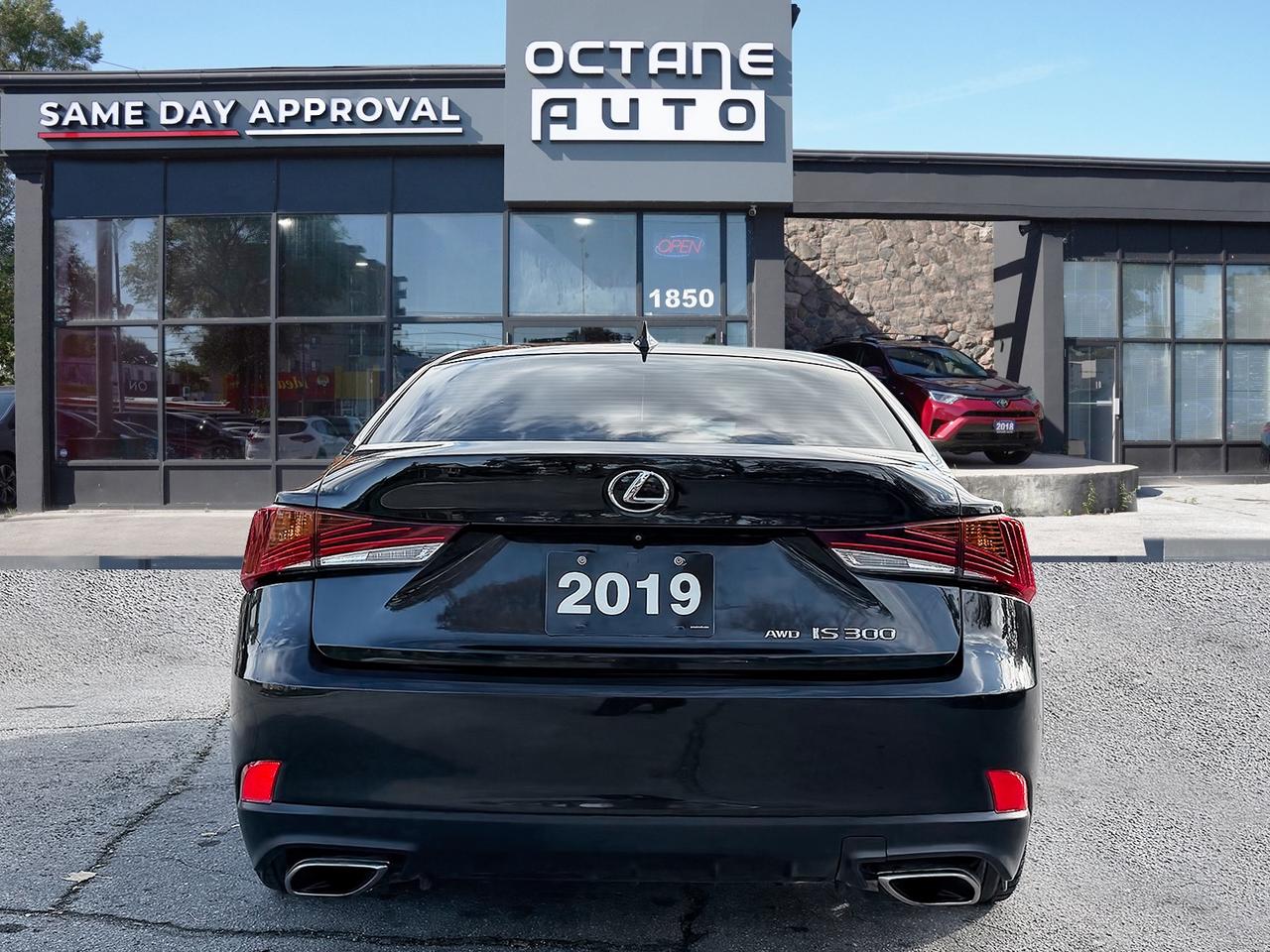 2019 Lexus IS IS 300 AWD Photo3