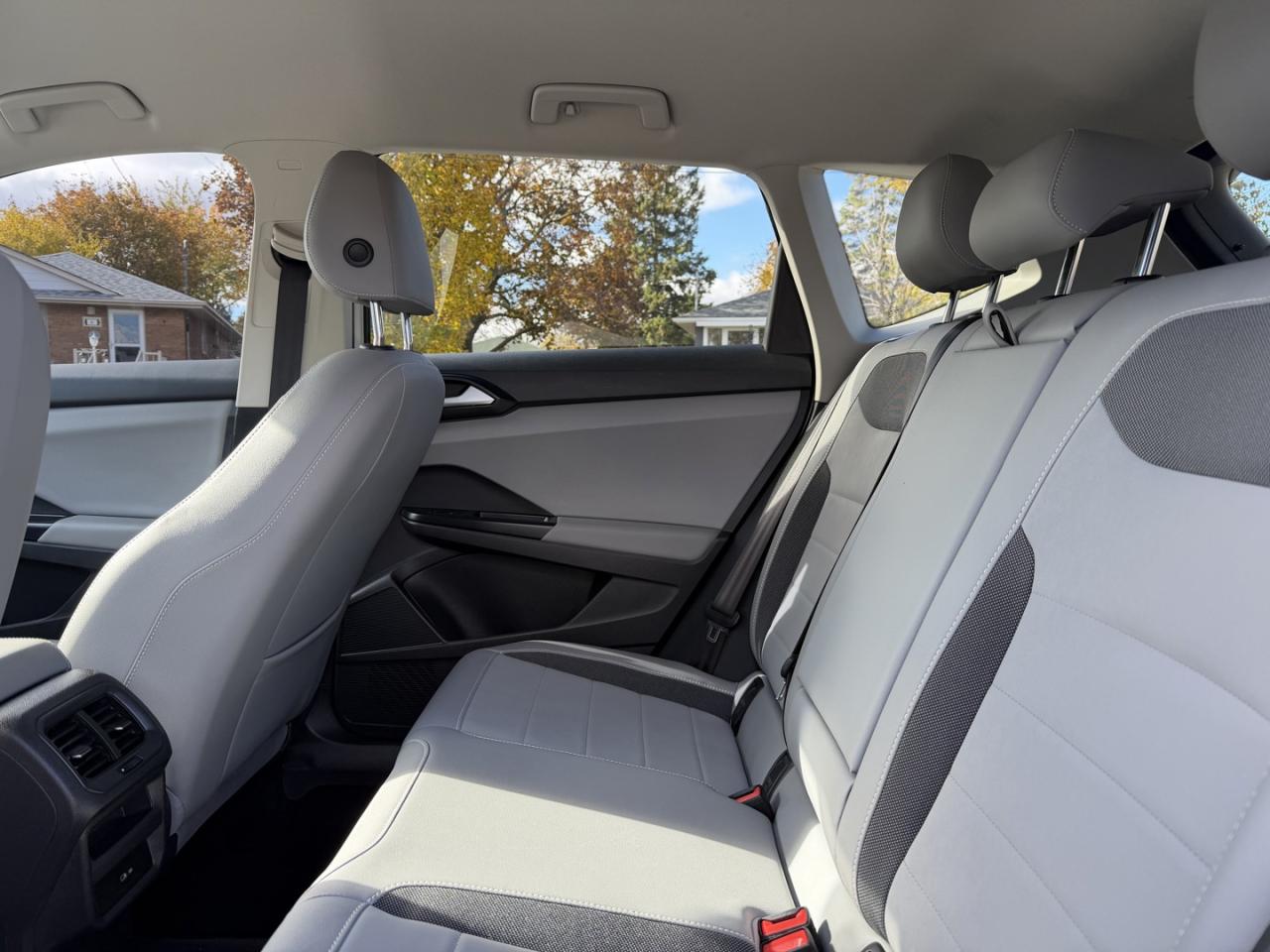 2022 Volkswagen Taos Comfortline 4Motion - Photo #16