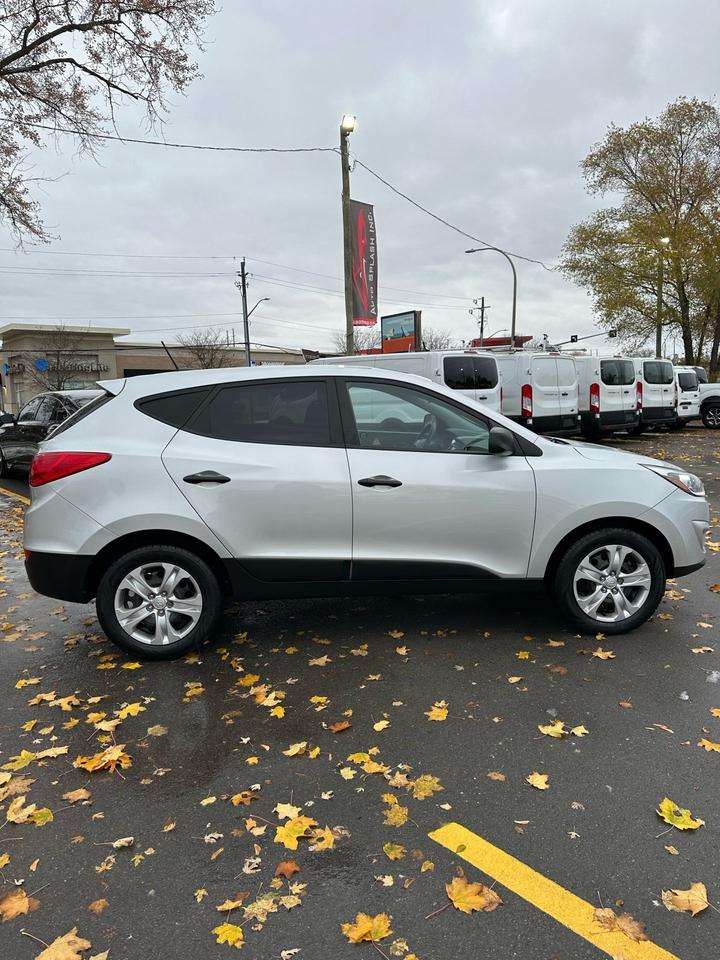 2014 Hyundai Tucson GL - Photo #6