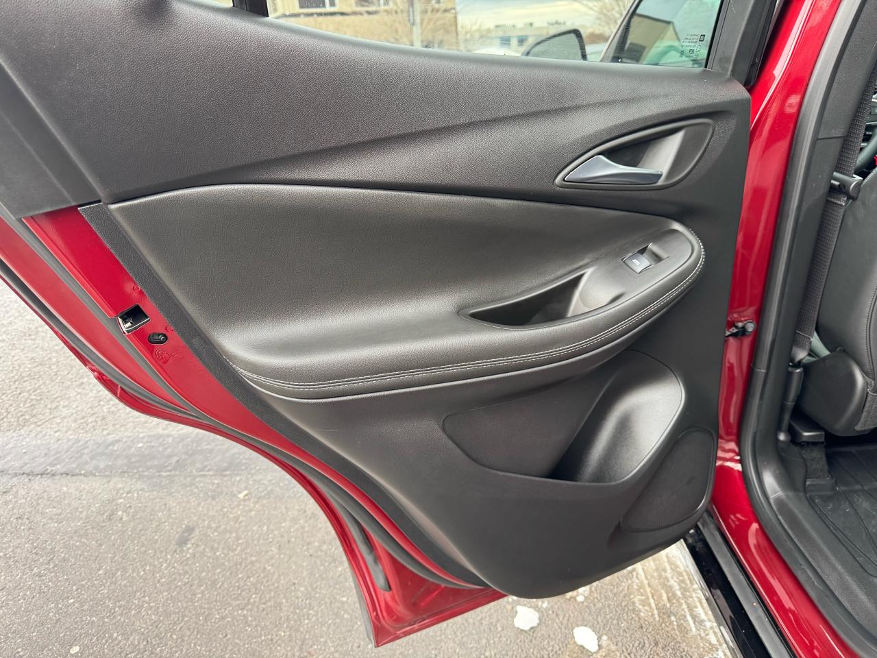 2024 Buick Encore GX Sport Touring AWD ONLY 22K!! PANO ROOF, LEATHER!!! Photo40