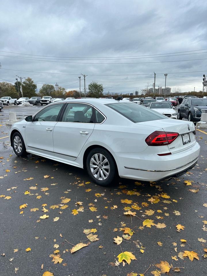 2018 Volkswagen Passat HIGHLINE Photo