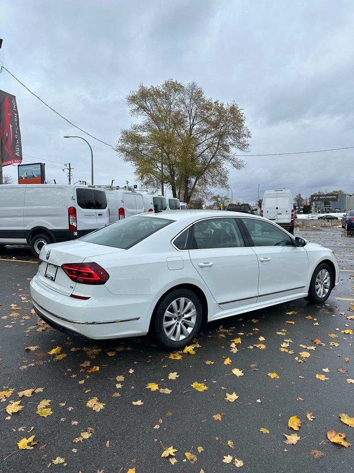 2018 Volkswagen Passat HIGHLINE - Photo #4