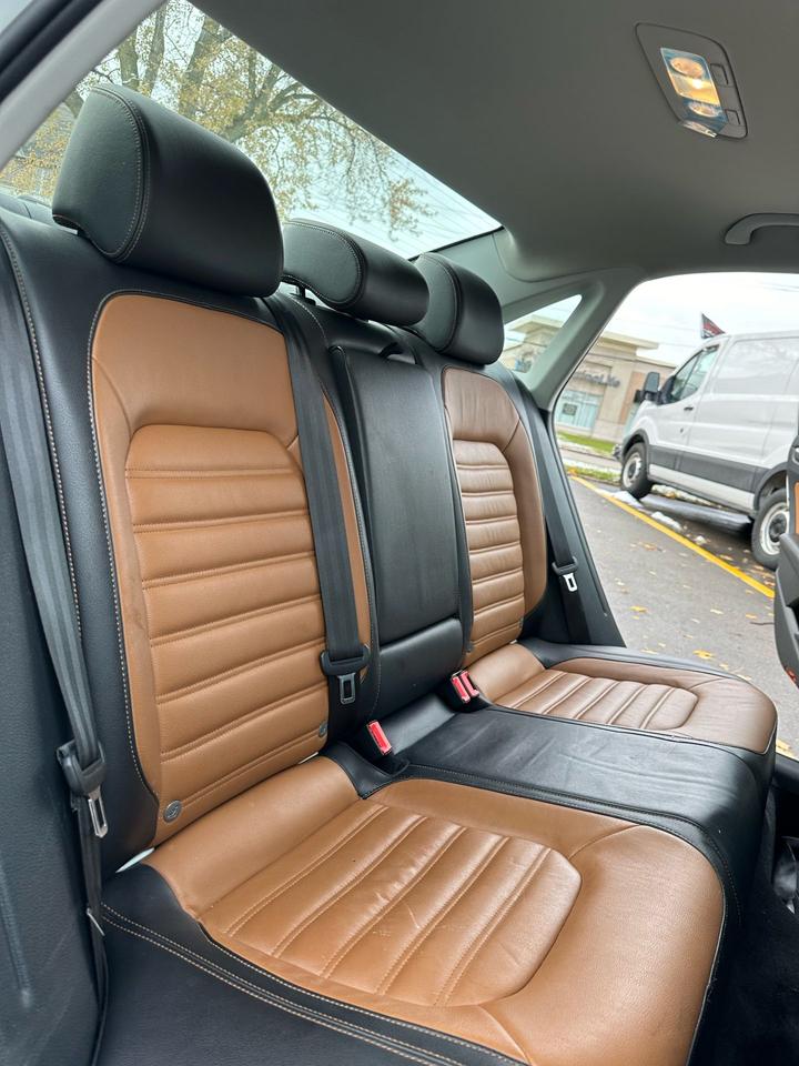 2018 Volkswagen Passat HIGHLINE Photo