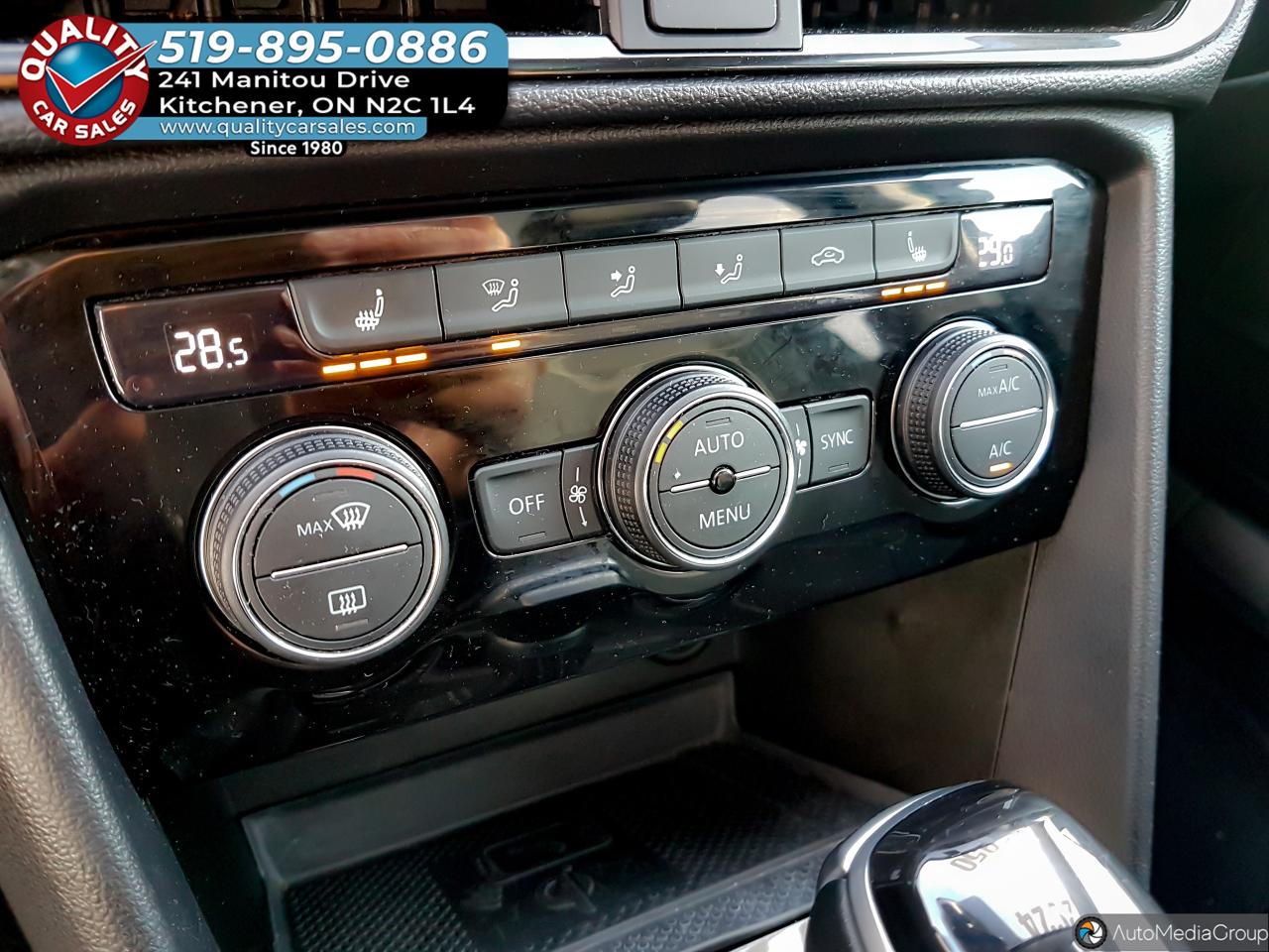 2024 Volkswagen Taos Comfortline *SUNROOF-HEATED SEATS* Photo