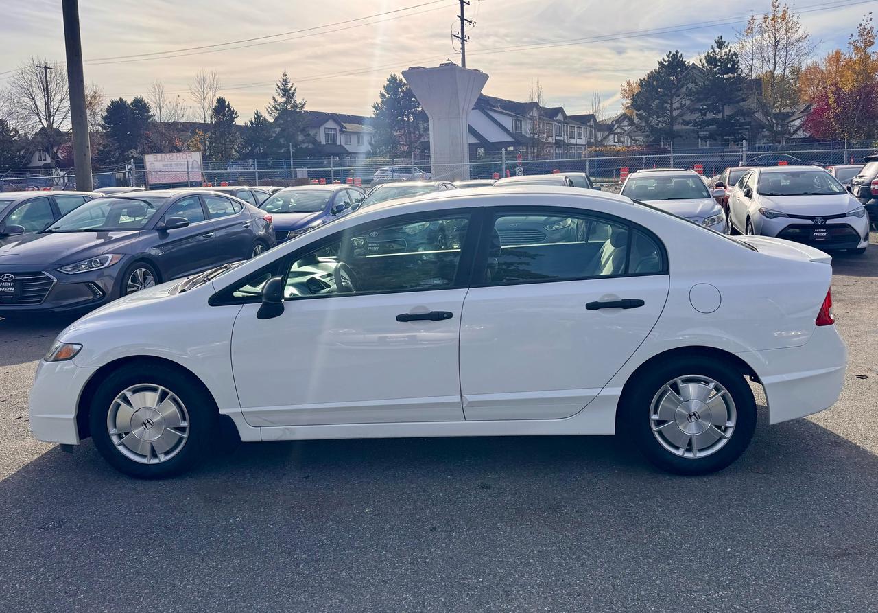 2011 Honda Civic DX-G FINANCING AVAILABLE Photo8