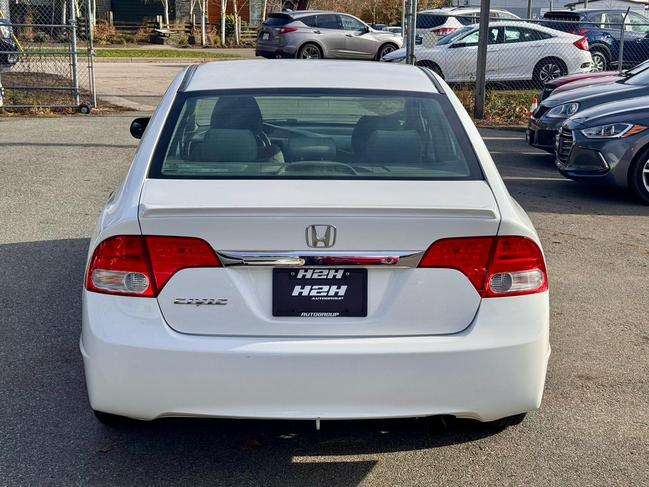 2011 Honda Civic DX-G FINANCING AVAILABLE Photo6