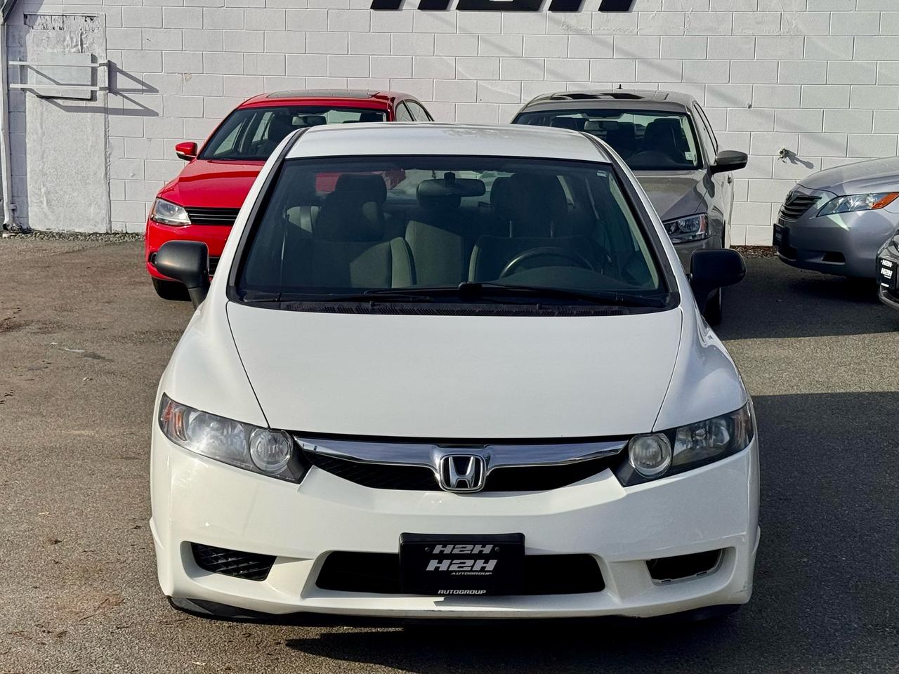 2011 Honda Civic DX-G FINANCING AVAILABLE Photo2