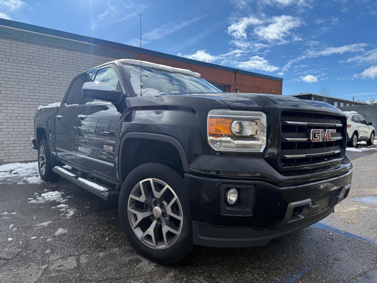 Used 2015 GMC Sierra 1500 SLE CREW CAB *CLEAN CARFAX*Z71 PKG*5.3L 4X4* for sale in North York, ON