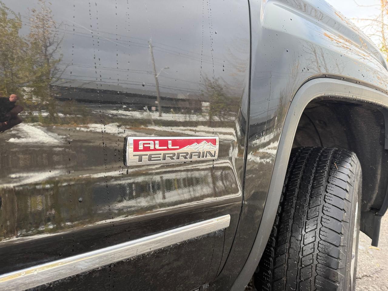 2015 GMC Sierra 1500 SLE CREW CAB *CLEAN CARFAX*Z71 PKG*5.3L 4X4* - Photo #4