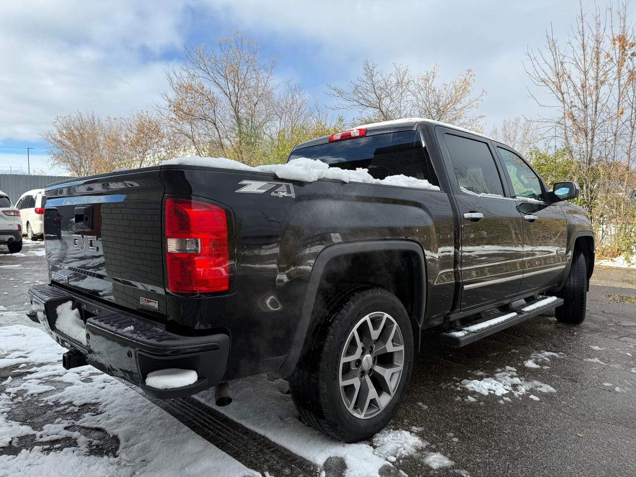 2015 GMC Sierra 1500 SLE CREW CAB *CLEAN CARFAX*Z71 PKG*5.3L 4X4* - Photo #5
