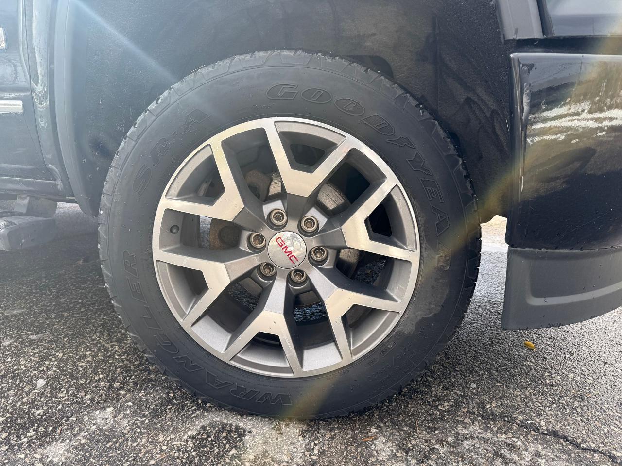 2015 GMC Sierra 1500 SLE CREW CAB *CLEAN CARFAX*Z71 PKG*5.3L 4X4* - Photo #7