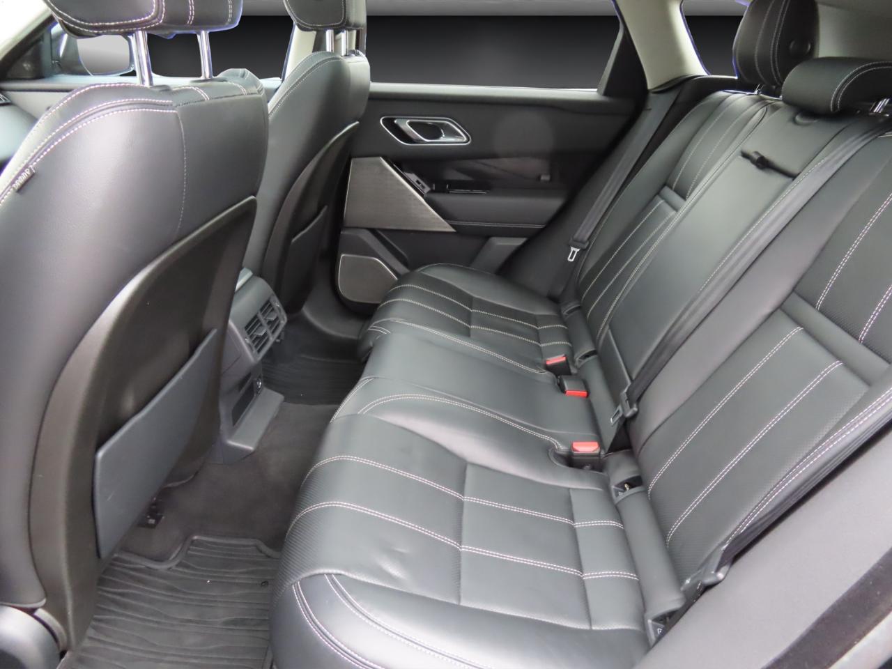 2018 Land Rover Range Rover Velar P380 R-Dynamic SE - V6 - Lane Keep Assist !! Photo