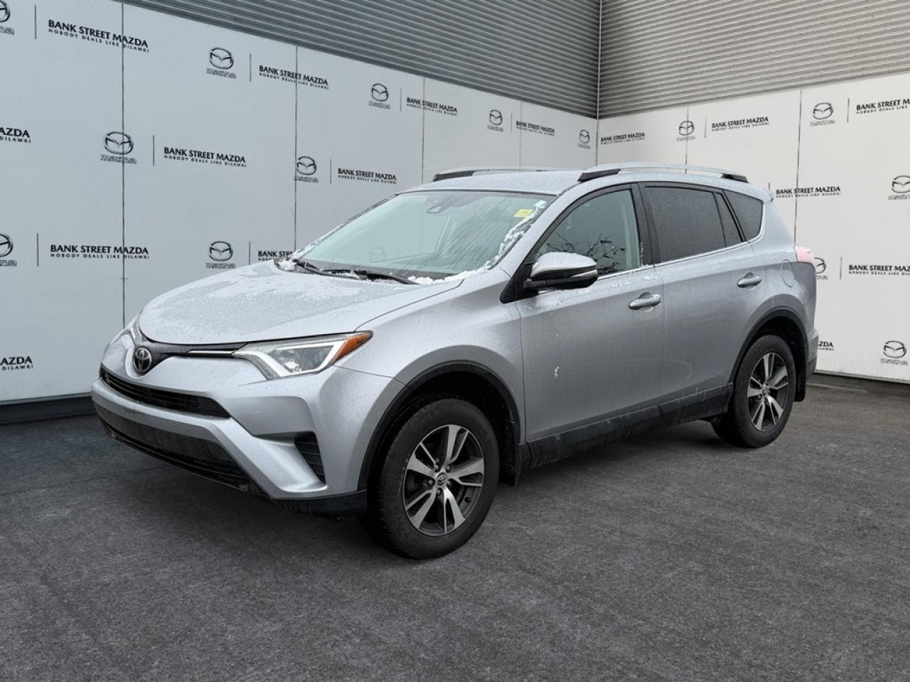 Used 2018 Toyota RAV4 FWD LE for sale in Ottawa, ON