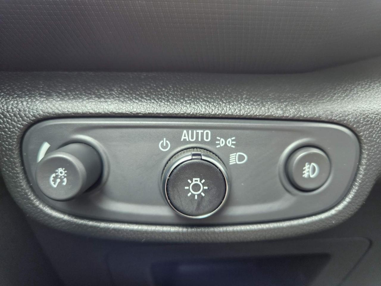 2023 Chevrolet TrailBlazer RS One Owner | Convenience Package | Remote Start | 18" Wheels Photo