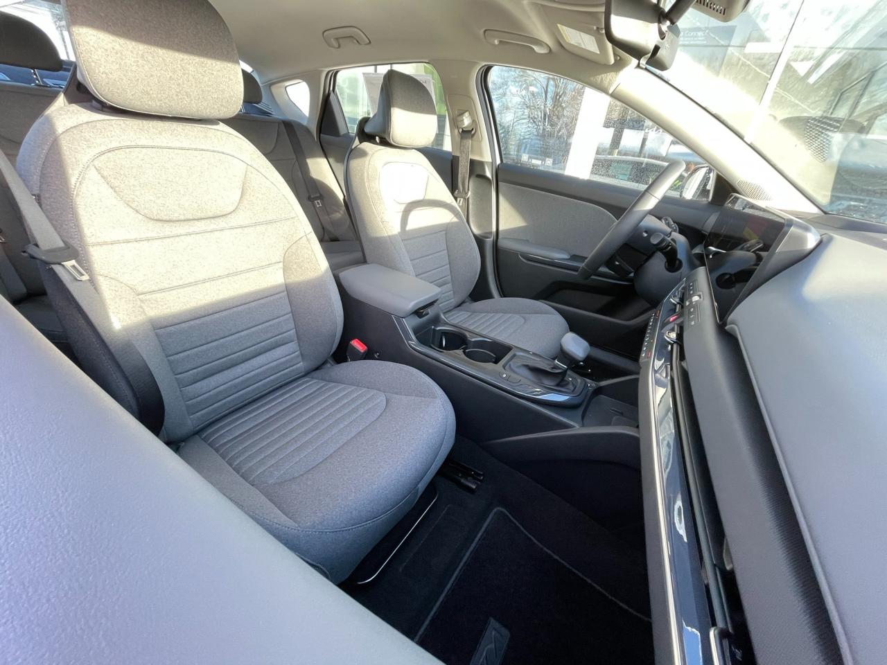 2025 Kia K4 EX Photo