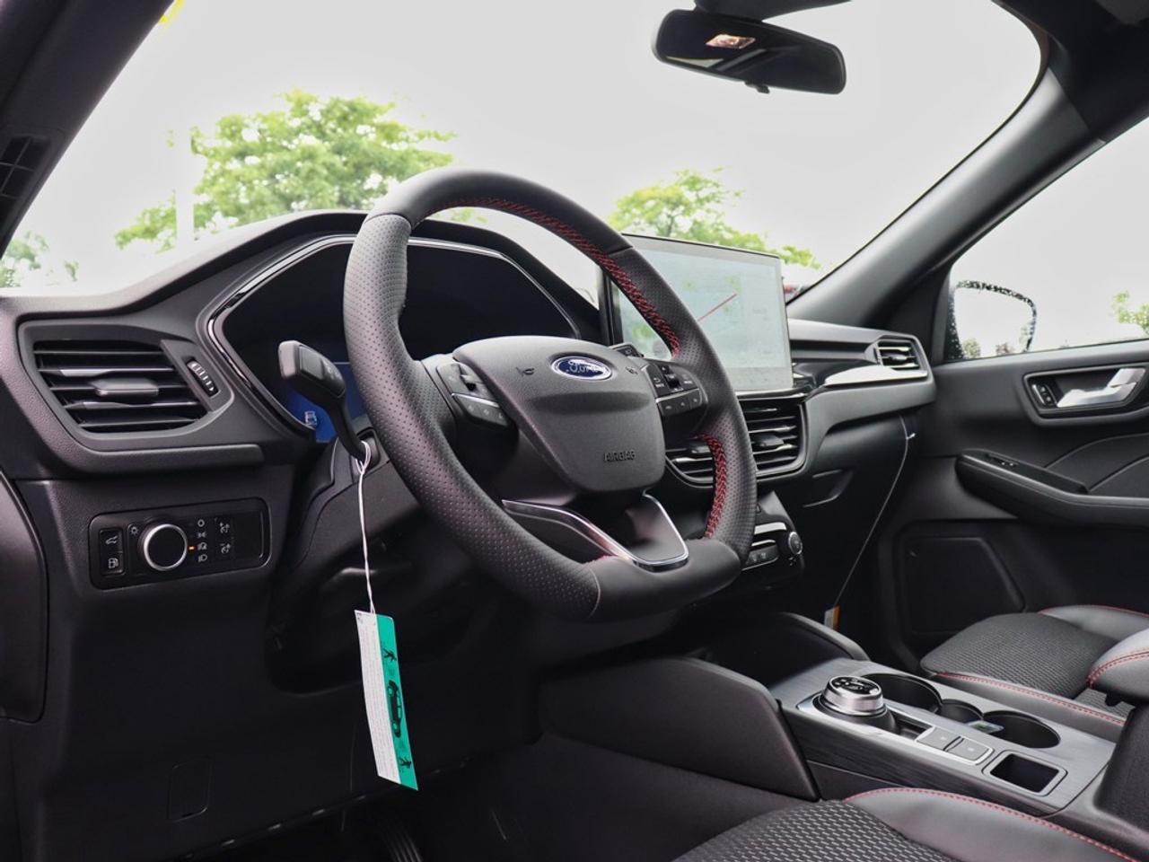 2025 Ford Escape ST-Line Select | AWD | 2.0L | TECH 2 | ROOF | TOW Photo