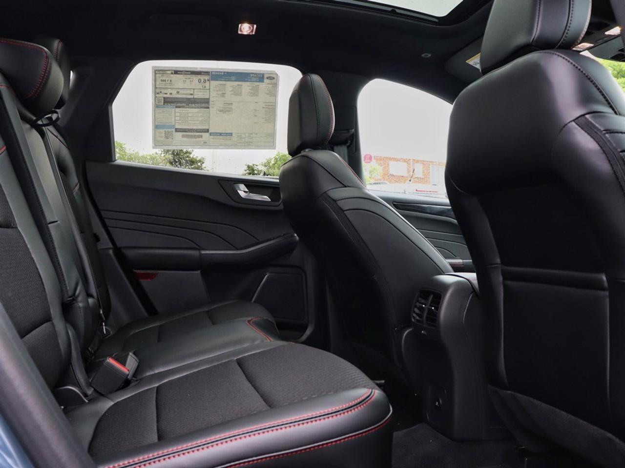 2025 Ford Escape ST-Line Select | AWD | 2.0L | TECH 2 | ROOF | TOW Photo