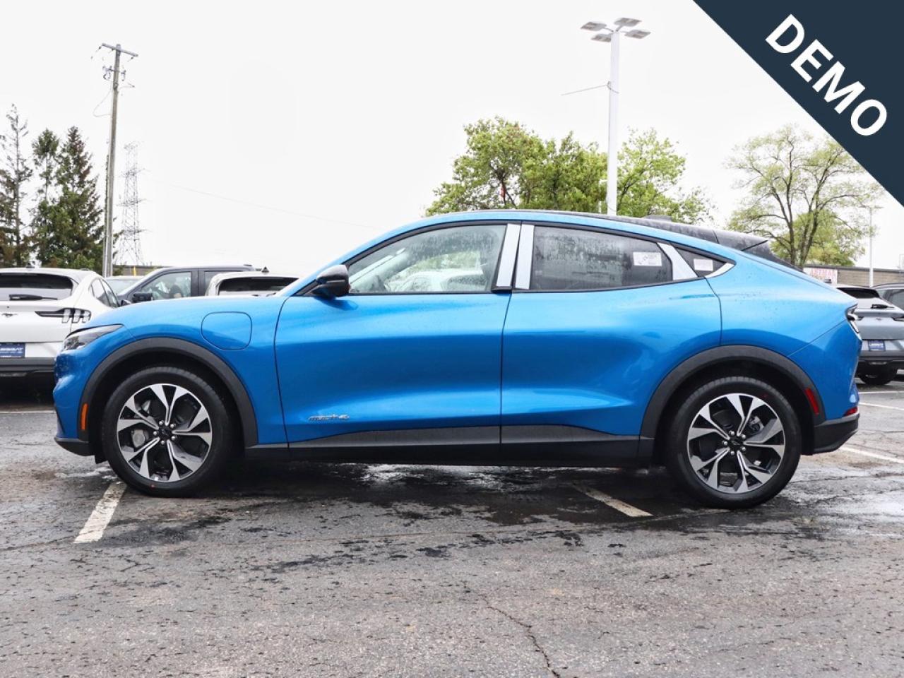 2025 Ford Mustang Mach-E Select | AWD | EXT BAT | COMF PKG | MB PWR CORD Photo4