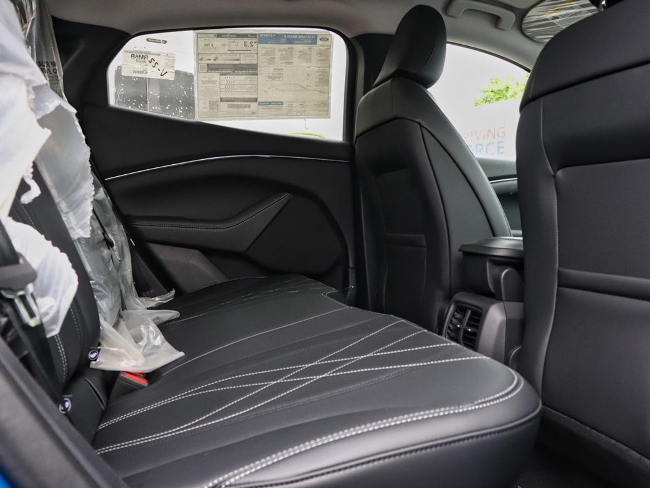 2025 Ford Mustang Mach-E Select | AWD | EXT BAT | COMF PKG | MB PWR CORD Photo