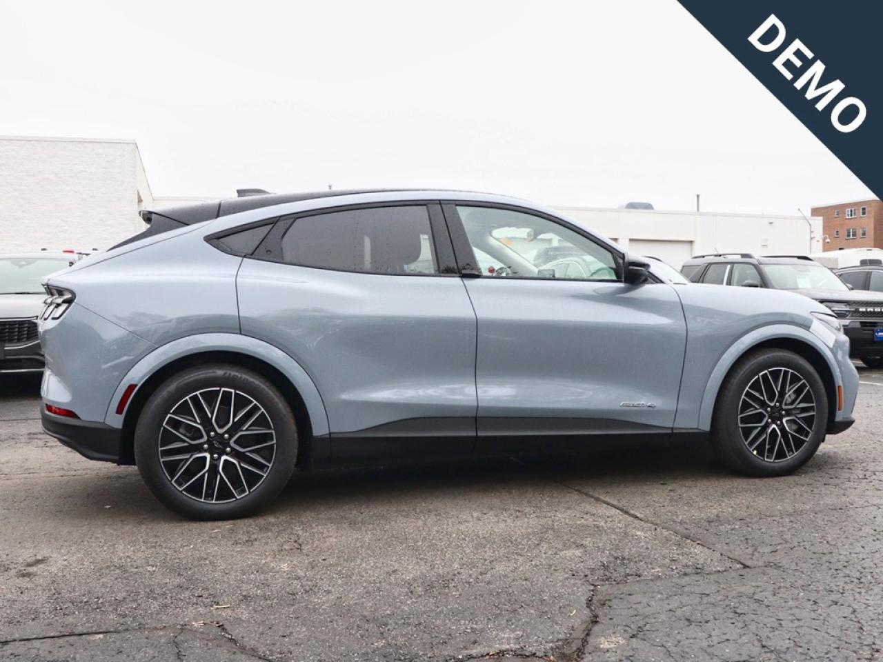 2025 Ford Mustang Mach-E Premium | AWD | EXT BAT | GLASS ROOF | MB PWR CORD Photo