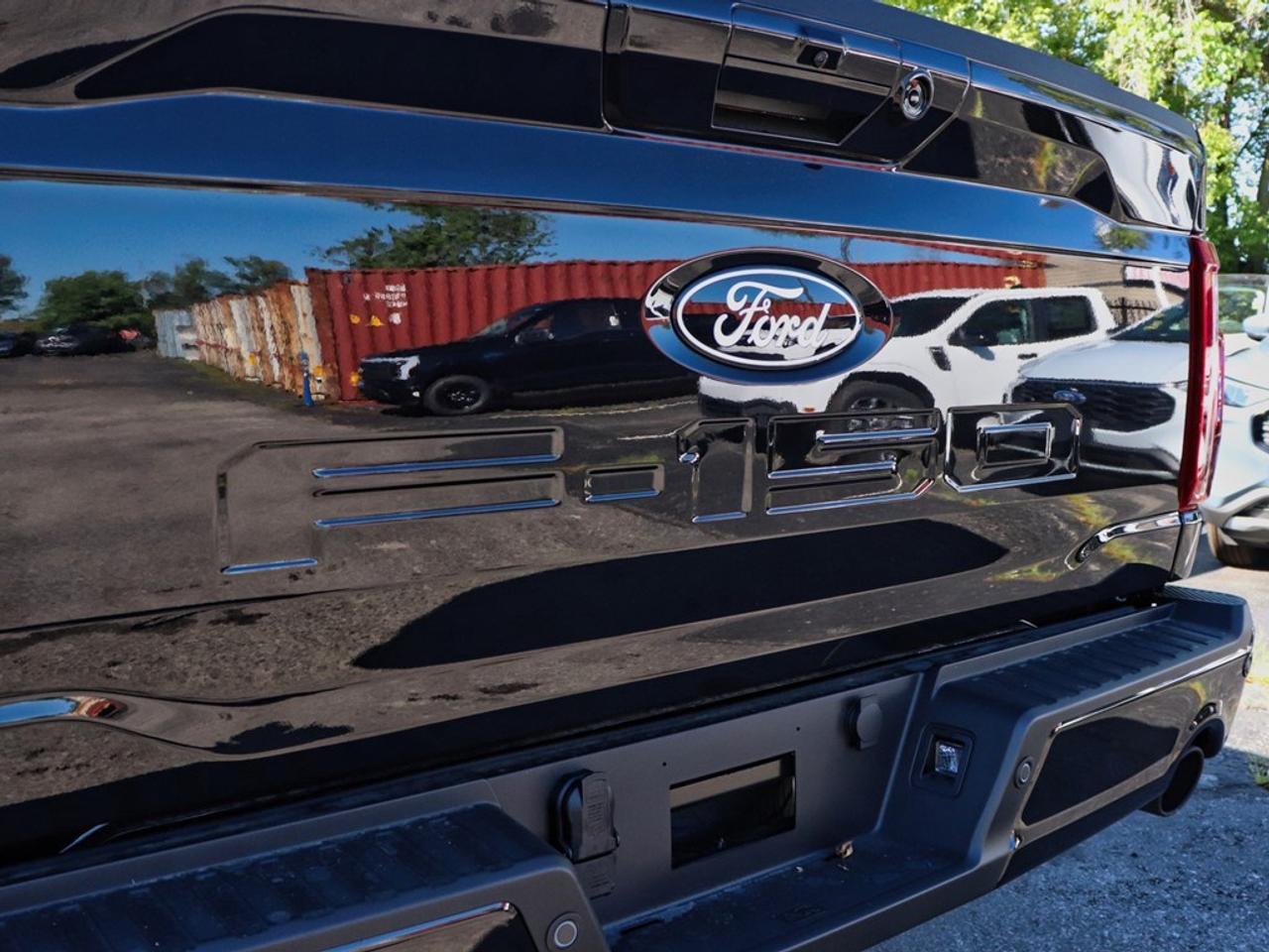 2025 Ford F-150 XLT | 4X4 | 2.7L | 303A | BLK PK PLS | ROOF | 20s Photo