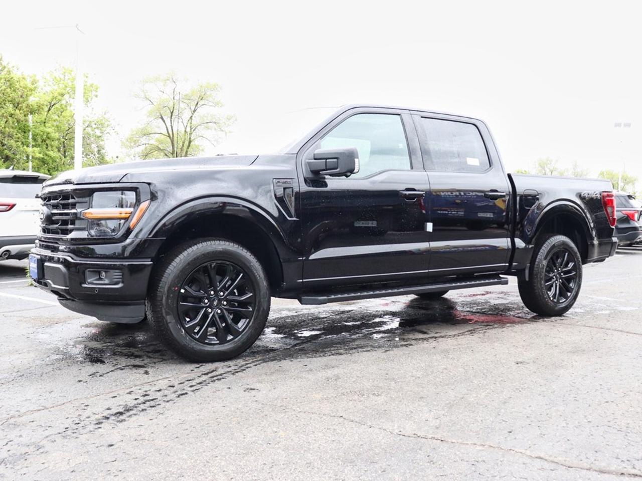 2025 Ford F-150 XLT | 4X4 | 2.7L | 303A| BLK PK PLS |ROOF | BD UTL Photo4