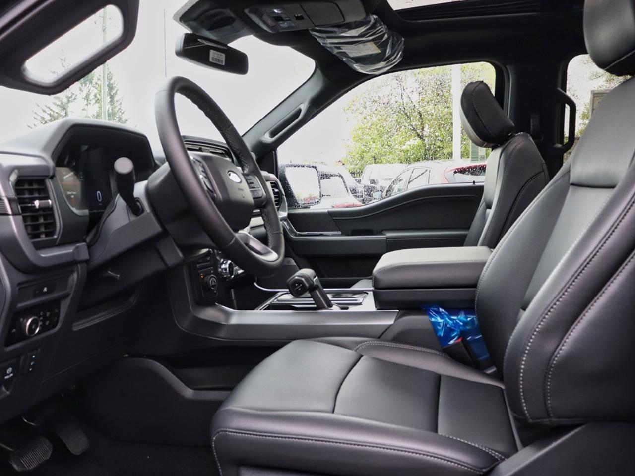 2025 Ford F-150 XLT | 4X4 | 2.7L | 303A| BLK PK PLS |ROOF | BD UTL Photo