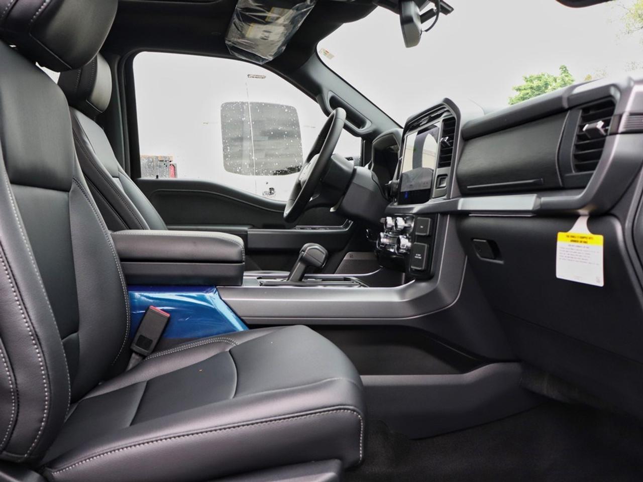 2025 Ford F-150 XLT | 4X4 | 2.7L | 303A| BLK PK PLS |ROOF | BD UTL Photo