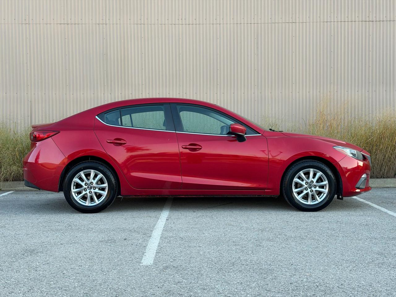 2015 Mazda MAZDA3 GS - Photo #5