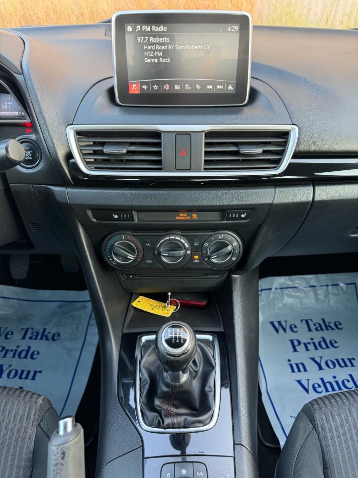 2015 Mazda MAZDA3 GS - Photo #12