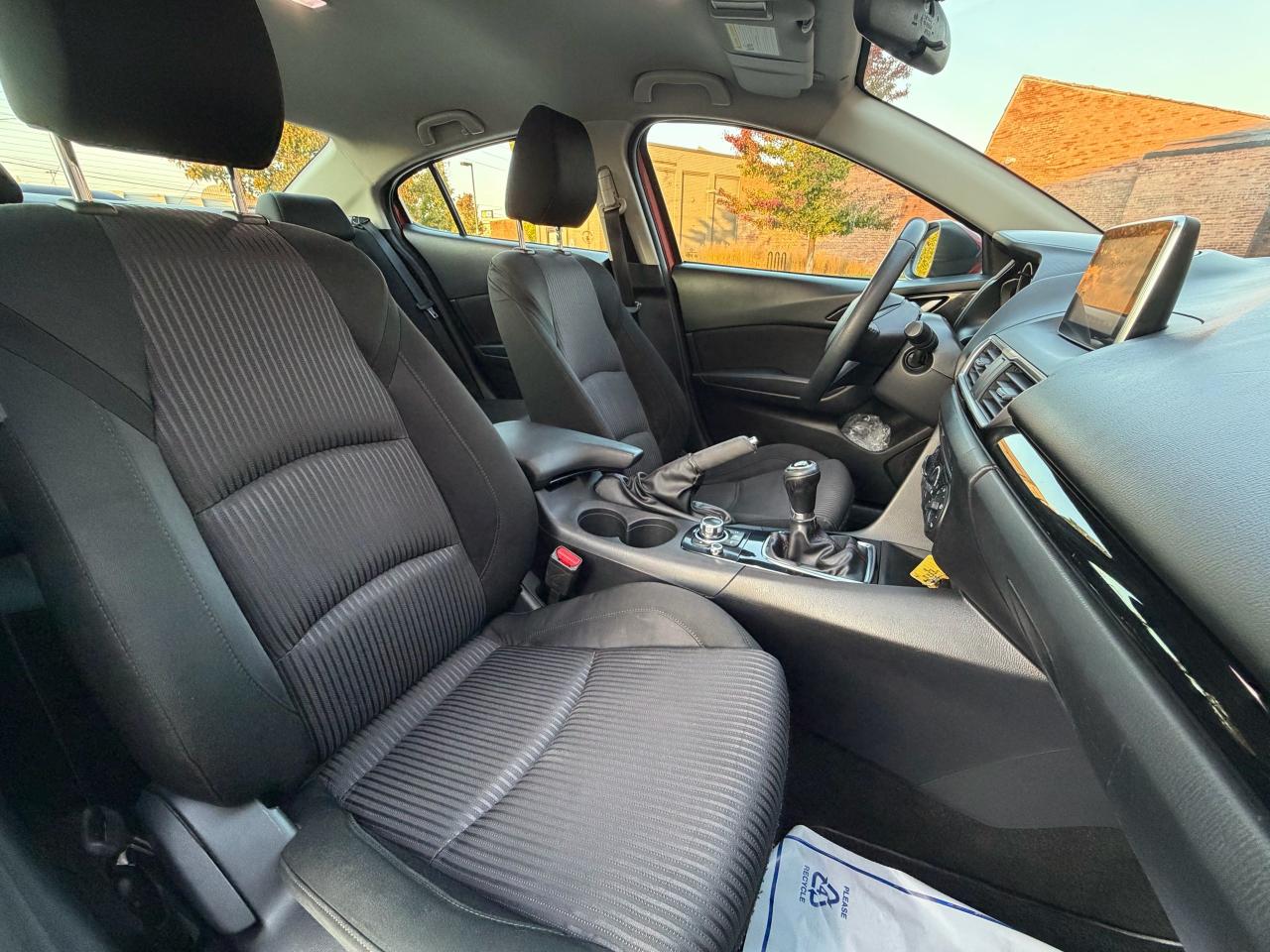 2015 Mazda MAZDA3 GS - Photo #13