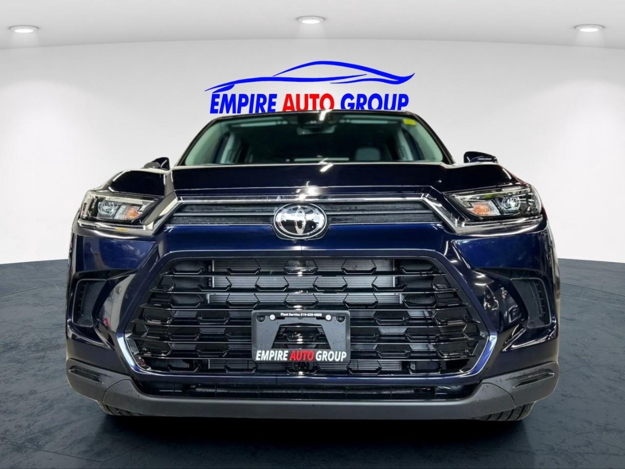 2026 Toyota Grand Highlander Hybrid  Photo3