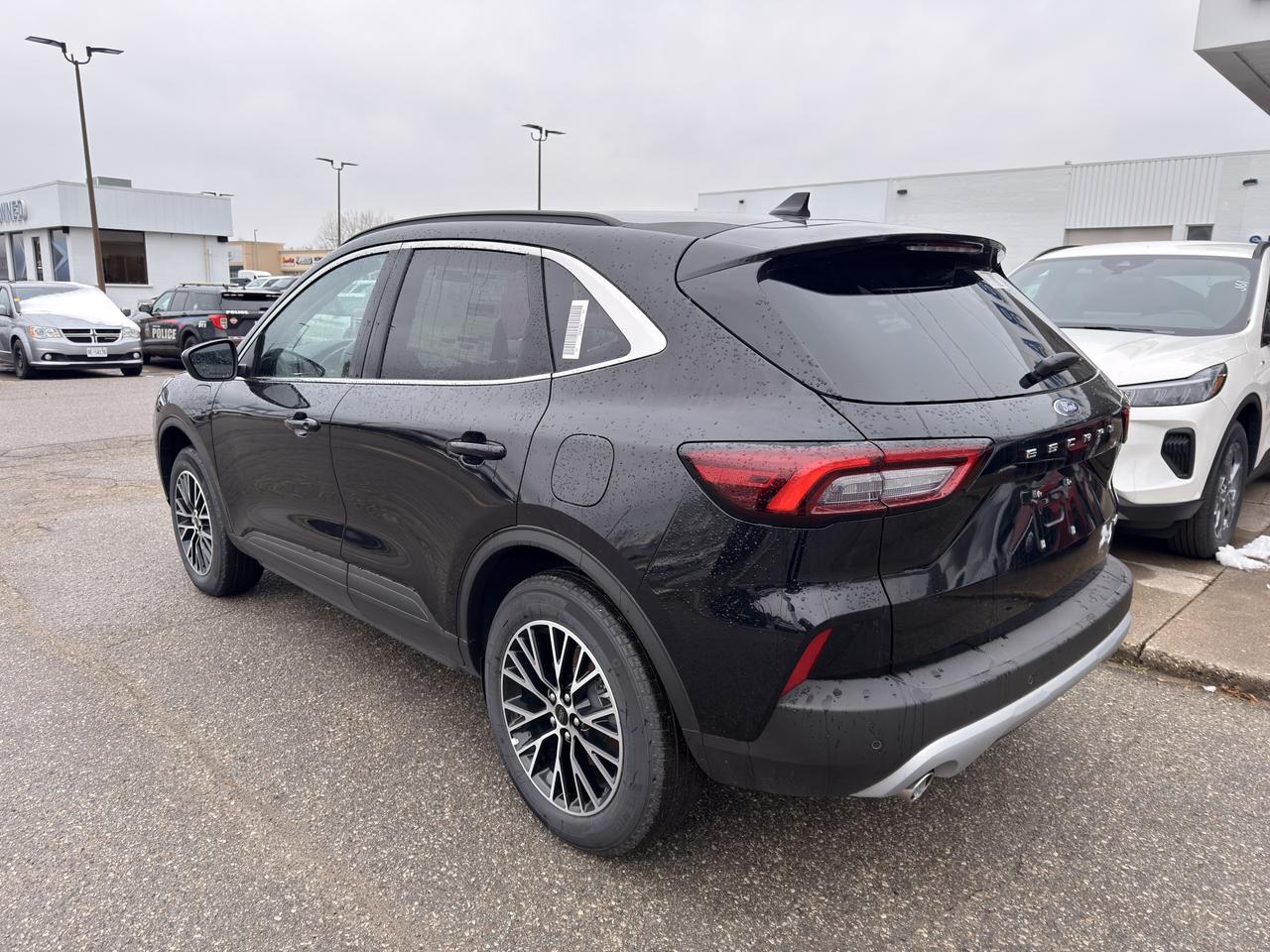 2025 Ford Escape PLUG IN HYBRID/NICELY EQUIPPED! Photo