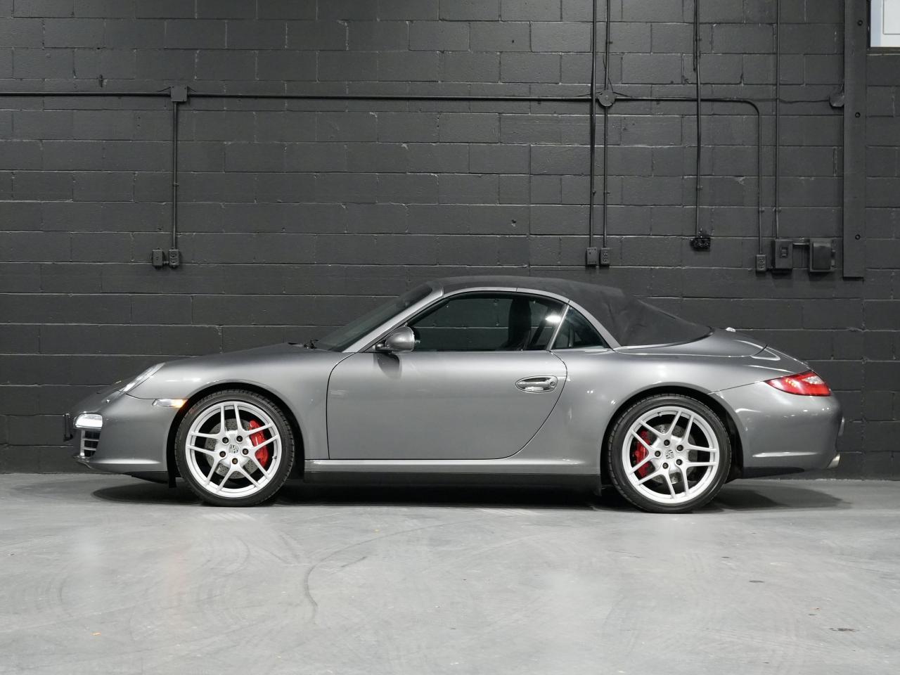 2010 Porsche 911 2dr Cabriolet Carrera 4S/NAV/BOSE/NO ACCIDENTS Photo