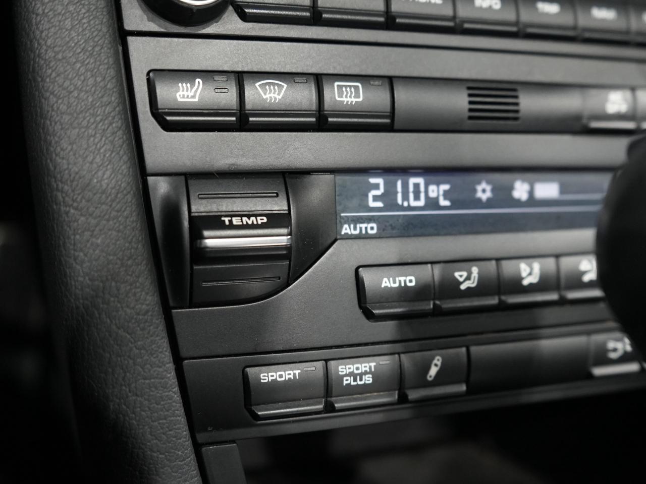 2010 Porsche 911 2dr Cabriolet Carrera 4S/NAV/BOSE/NO ACCIDENTS Photo