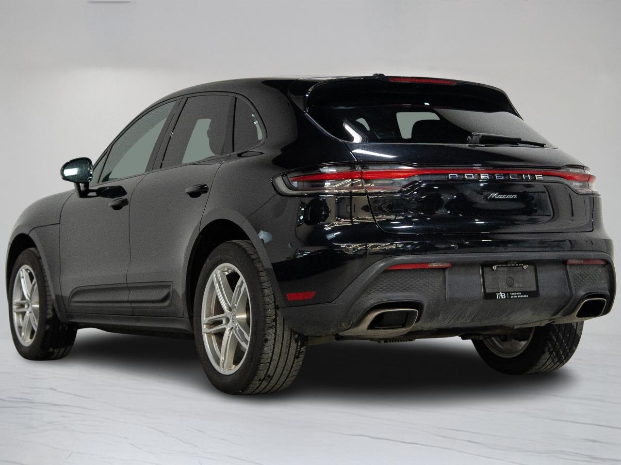 2022 Porsche Macan PREMIUM PLUS PKG | PANO | BOSE Photo4