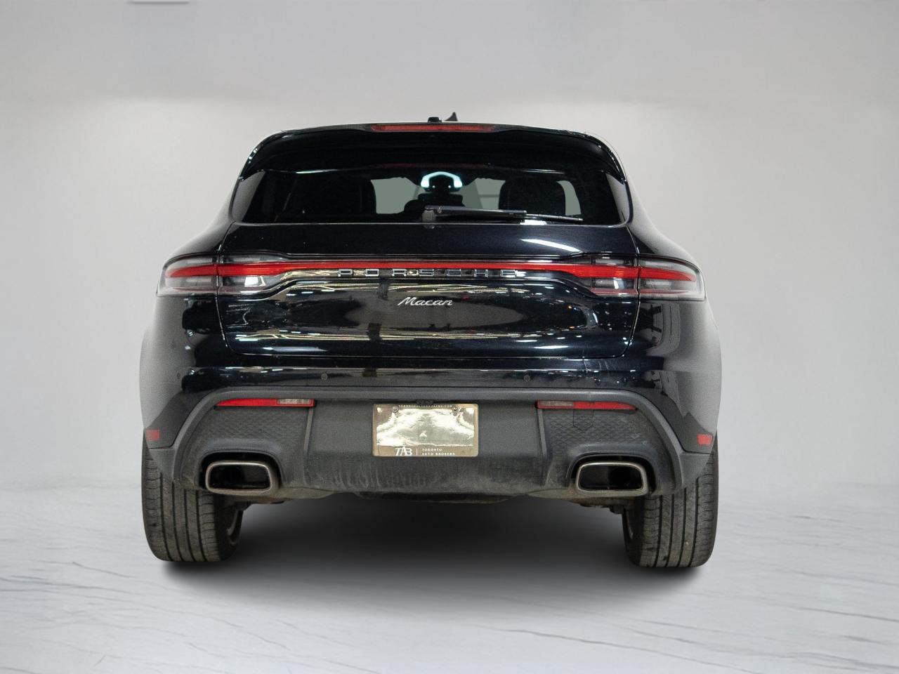 2022 Porsche Macan PREMIUM PLUS PKG | PANO | BOSE Photo