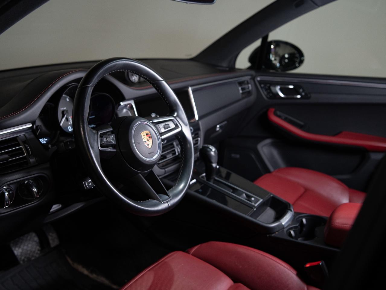 2022 Porsche Macan PREMIUM PLUS PKG | PANO | BOSE Photo