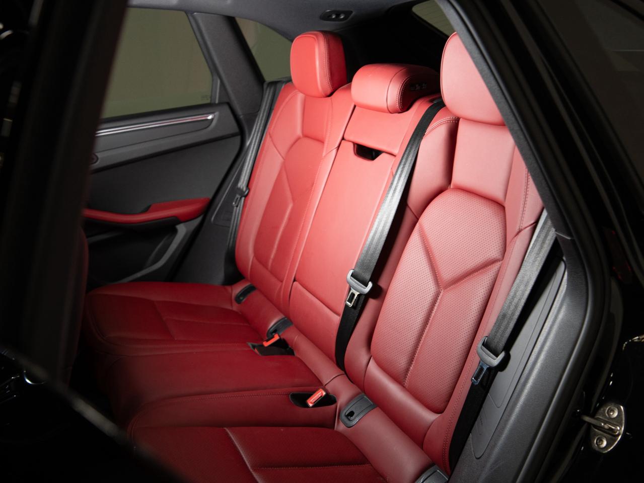 2022 Porsche Macan PREMIUM PLUS PKG | PANO | BOSE Photo