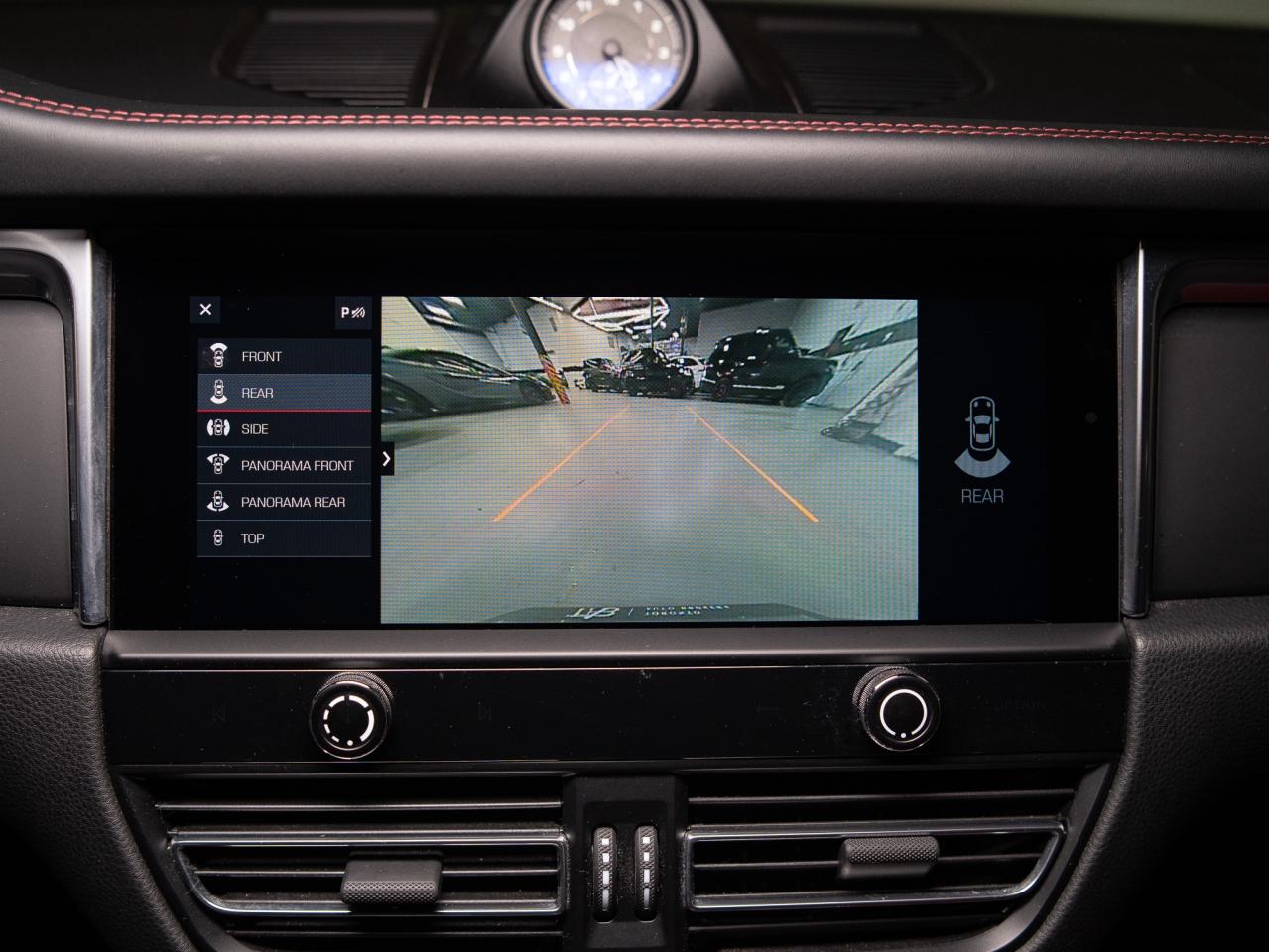 2022 Porsche Macan PREMIUM PLUS PKG | PANO | BOSE Photo